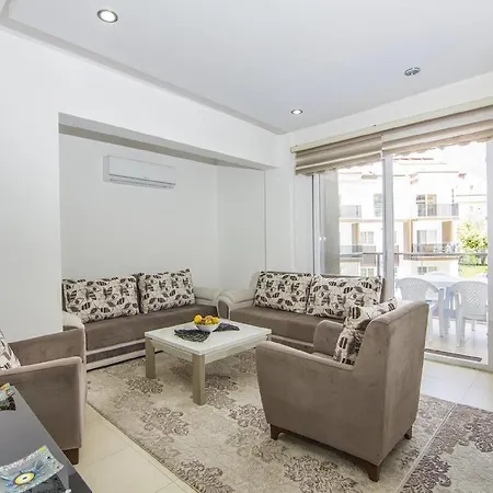 Pinara Residence شقة